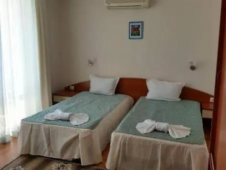 Afrikana Hotel 3*
