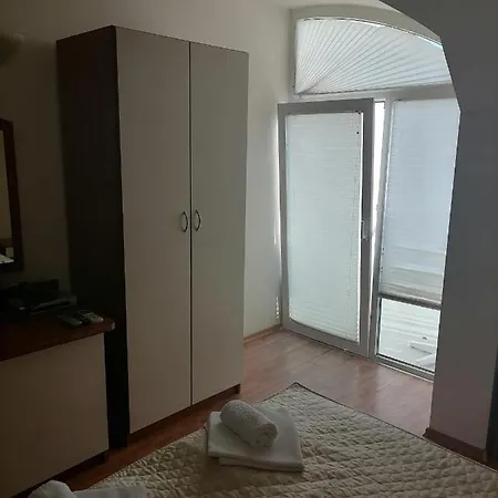 Afrikana Hotel 3*